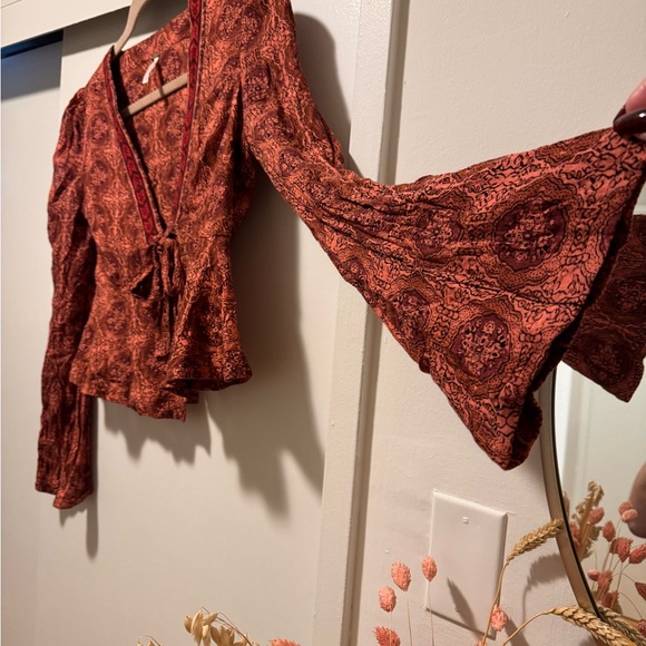 FREE PEOPLE 'time Of Your Life' Tie Front Bell Sleeve Top Blouse XS Coral - Picture 4 of 4